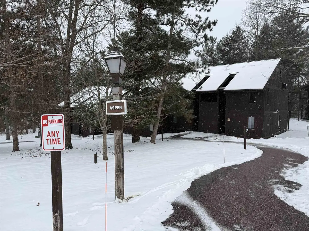 8 Aspen Trail Trail #8, Wisconsin Dells, WI 53965 - #1