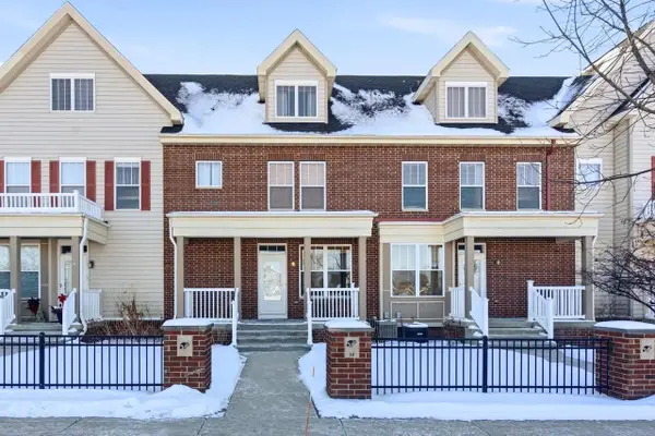 14 S Gardens Way, Fitchburg, WI 53711