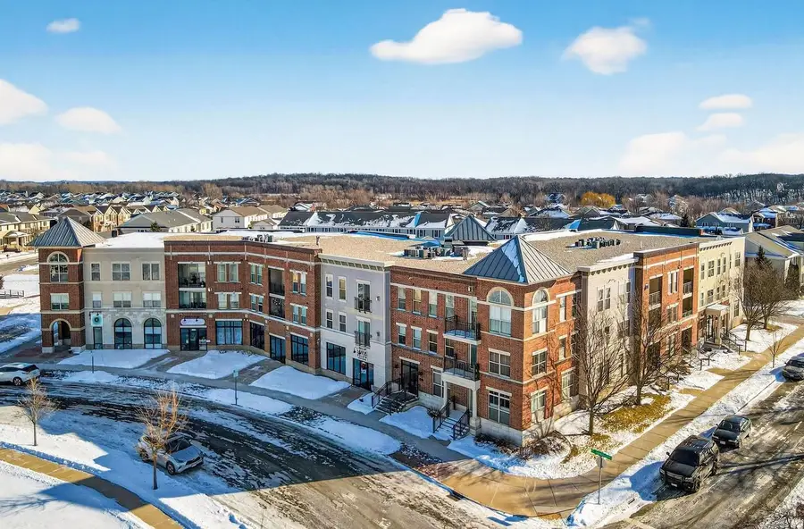 2581 Smith's Crossing #312, Sun Prairie, WI 53590 - Image #2