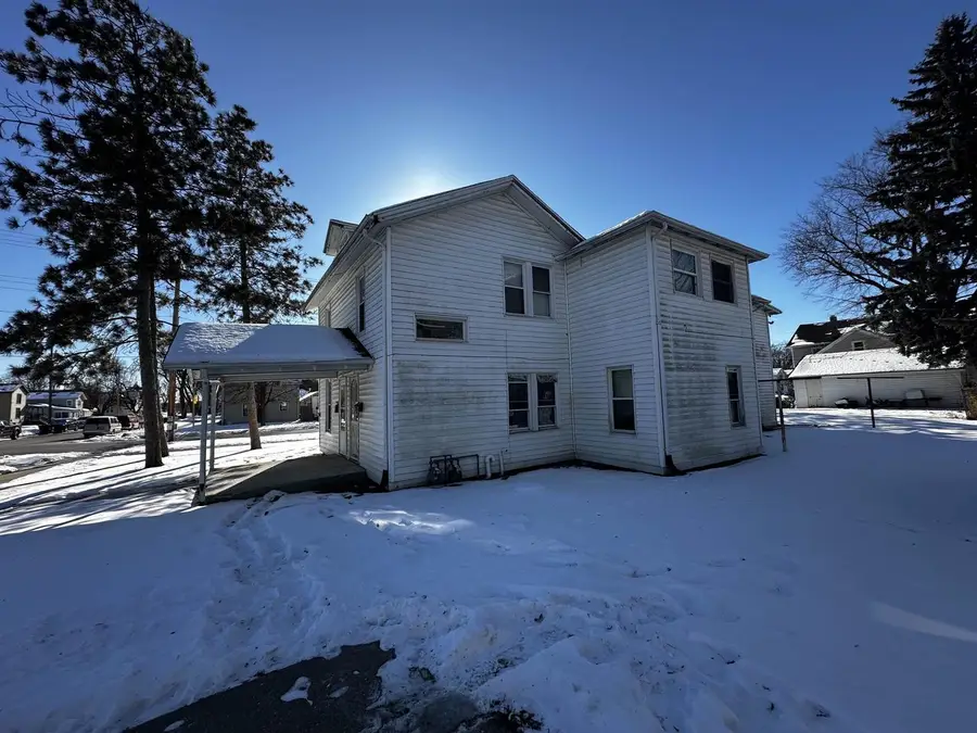 424 Lincoln Street, Janesville, WI 53548 - Image #2