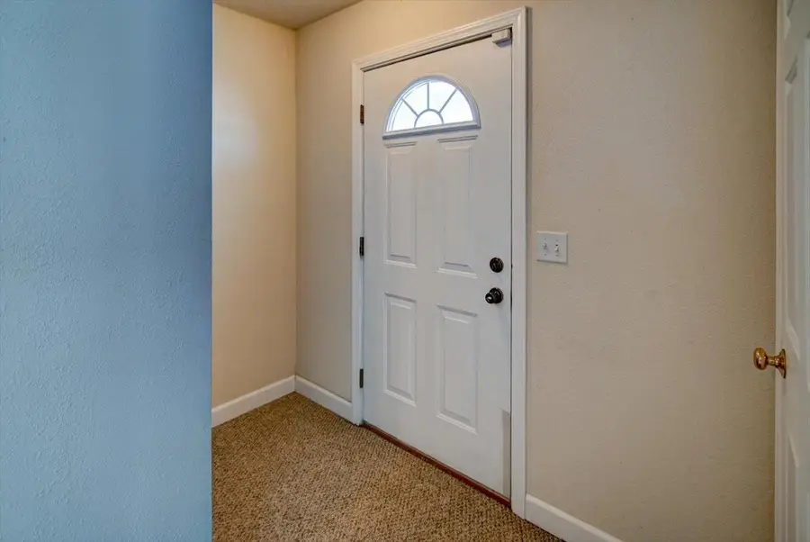 204 S Musket Ridge Drive, Sun Prairie, WI 53590 - Image #3