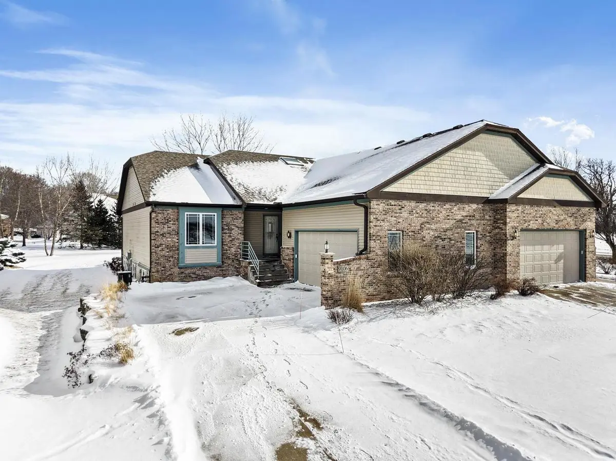 9106 Waterside Street, Middleton, WI 53562 - Image #1