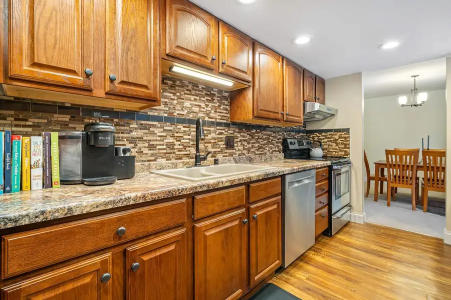 6302 Mineral Point Road #304, Madison, WI 53705 - Image #3