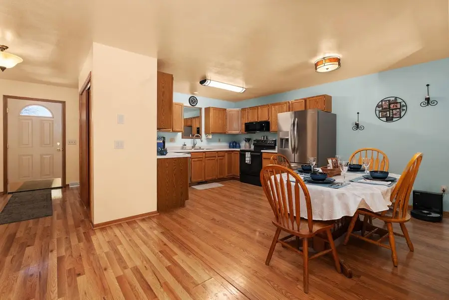 185 N Lexington Parkway, Deforest, WI 53532 - #3