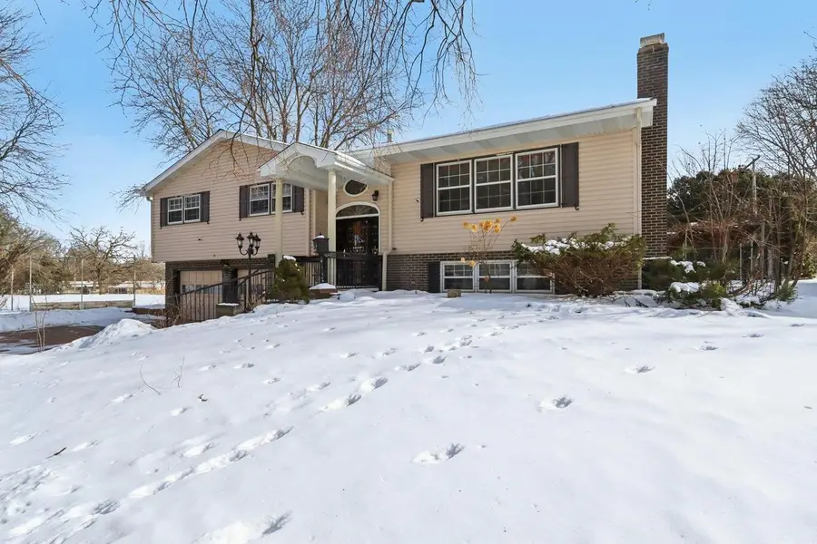 1717 Wicklow Way, Madison, WI 53711 - Image #2
