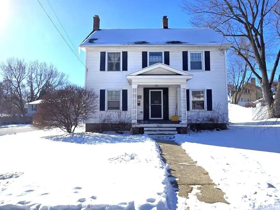 605 W Madison Street, Lake Mills, WI 53551 - #2