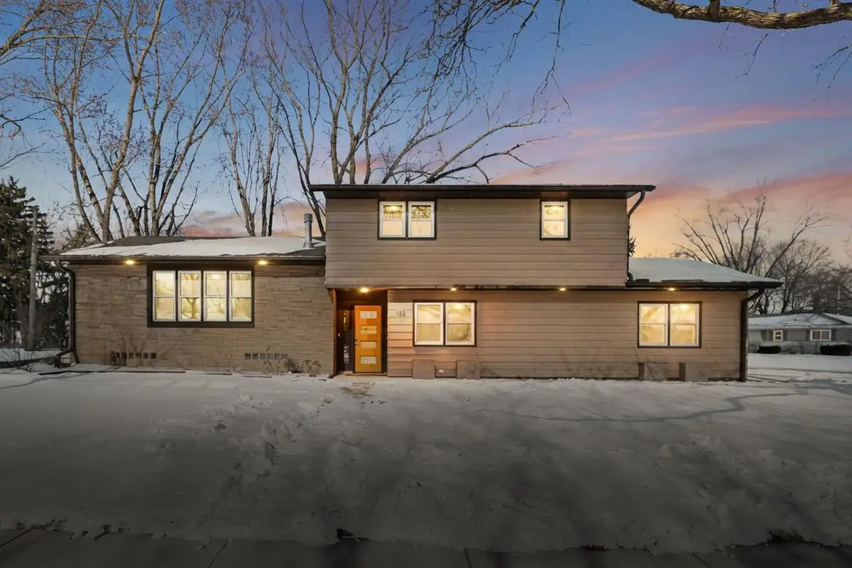 132 W Macarthur Street, Sun Prairie, WI 53590 - Image #1