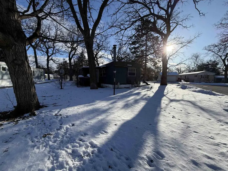 122 Falling Creek Circle, Janesville, WI 53548 - Image #3