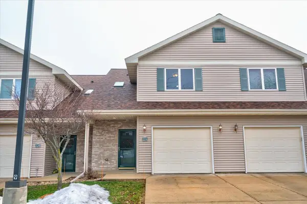 324 Alpine Meadow Circle #324, Oregon, WI 53575
