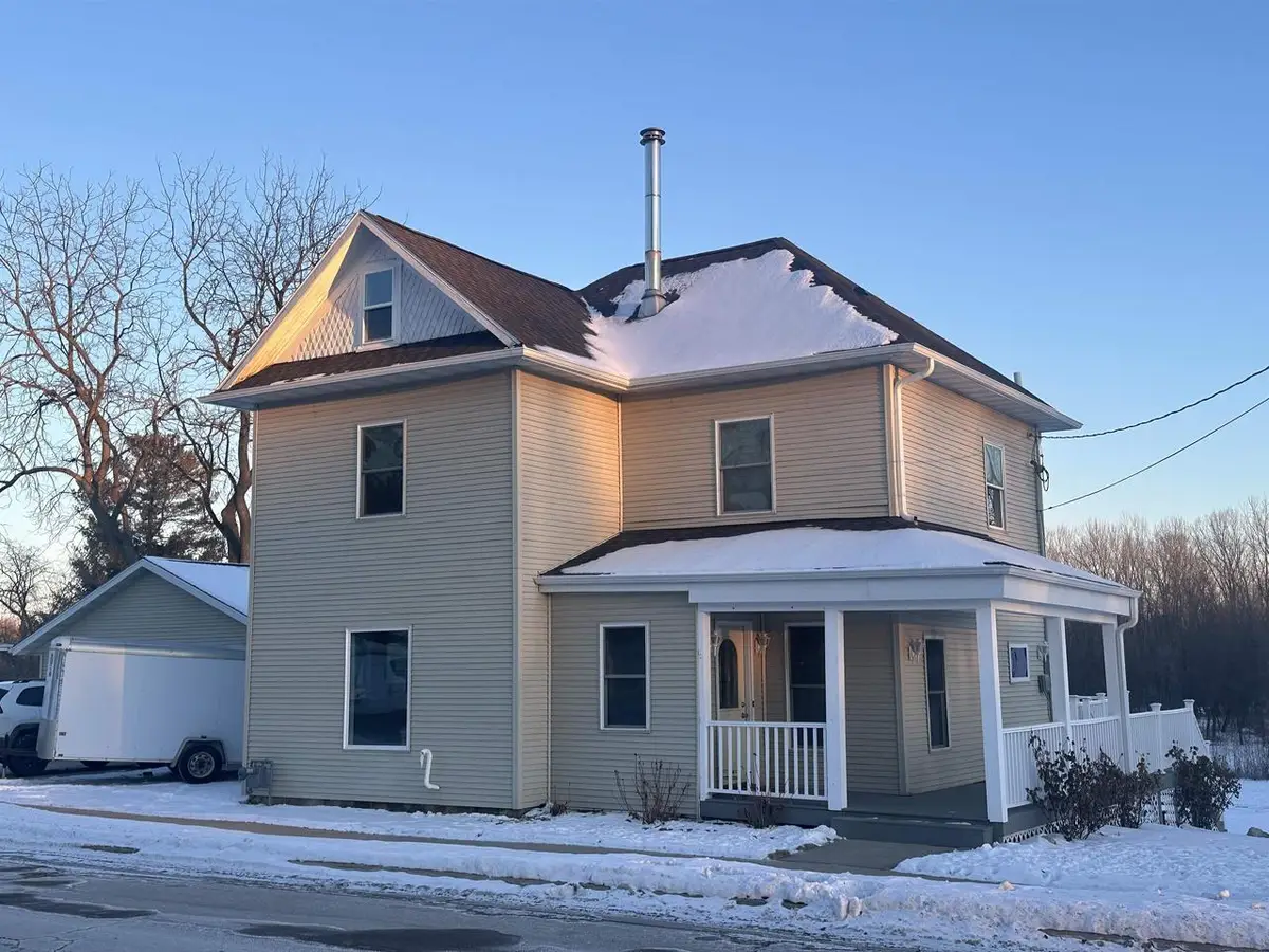 403 S Main Street, Fall River, WI 53932 - #1