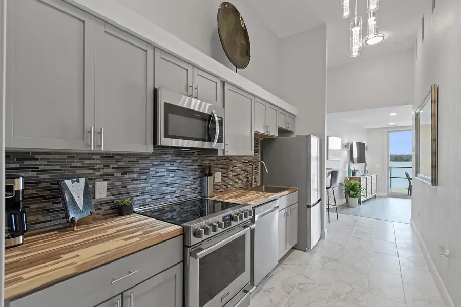 680 E Hiawatha Drive #405, Wisconsin Dells, WI 53965 - Image #2