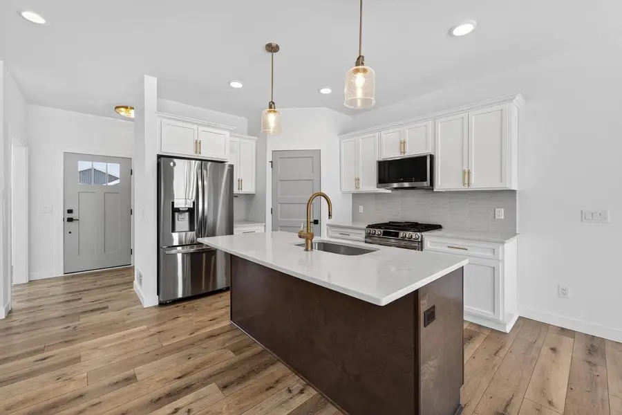 1064 Kamperschroer Way, Sun Prairie, WI 53590 - Image #3