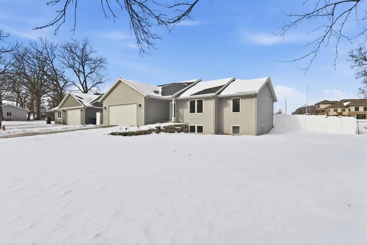 4252 Fox Hills Court, Janesville, WI 53546 - #1