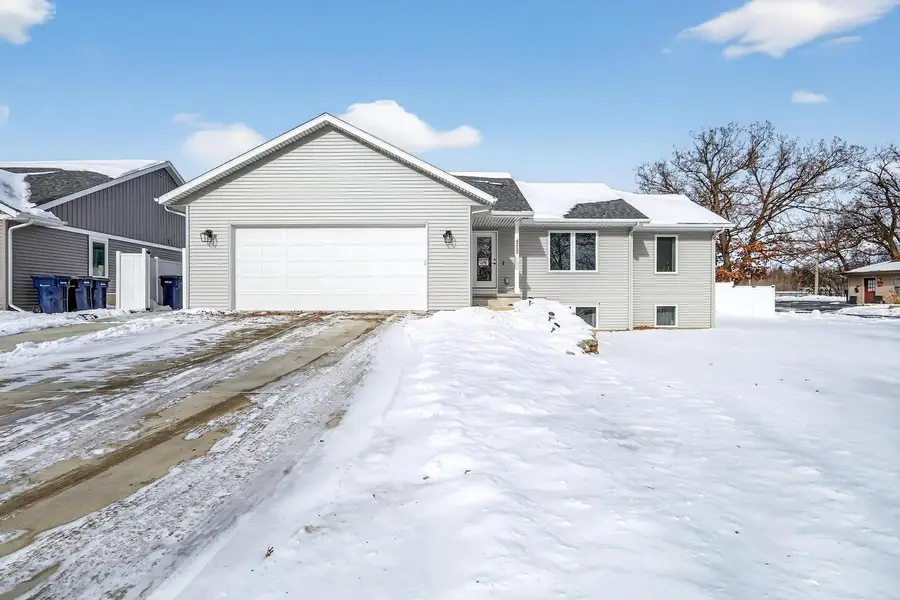 4252 Fox Hills Court, Janesville, WI 53546 - #2