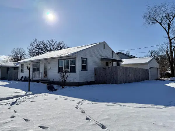 1027 Thomas Street, Janesville, WI 53545