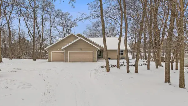 831 Island Court, Baraboo, WI 53913