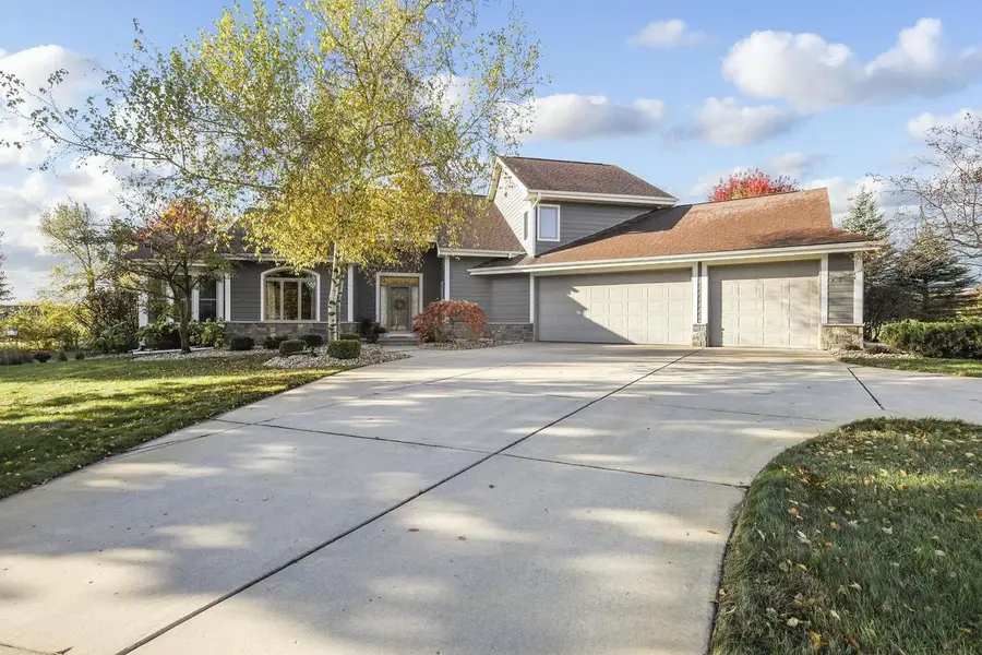 7655 Heather Knoll Lane, Verona, WI 53593 - #2