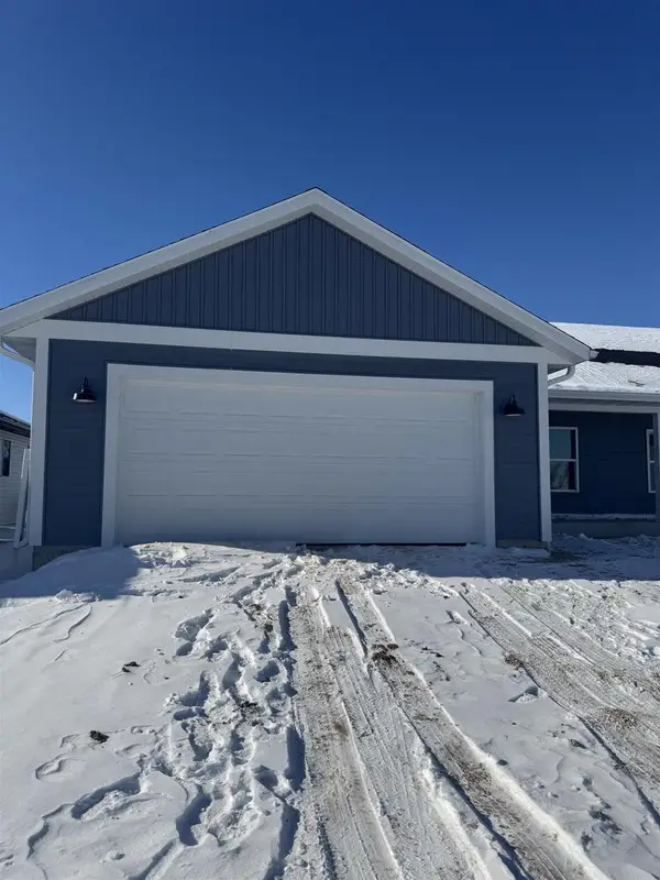 988 Bell Circle, Arlington, WI 53911