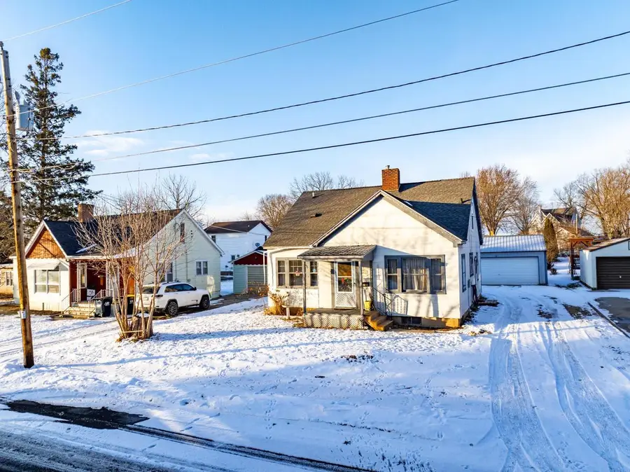 129 Wisconsin Street, Mauston, WI 53948 - #2