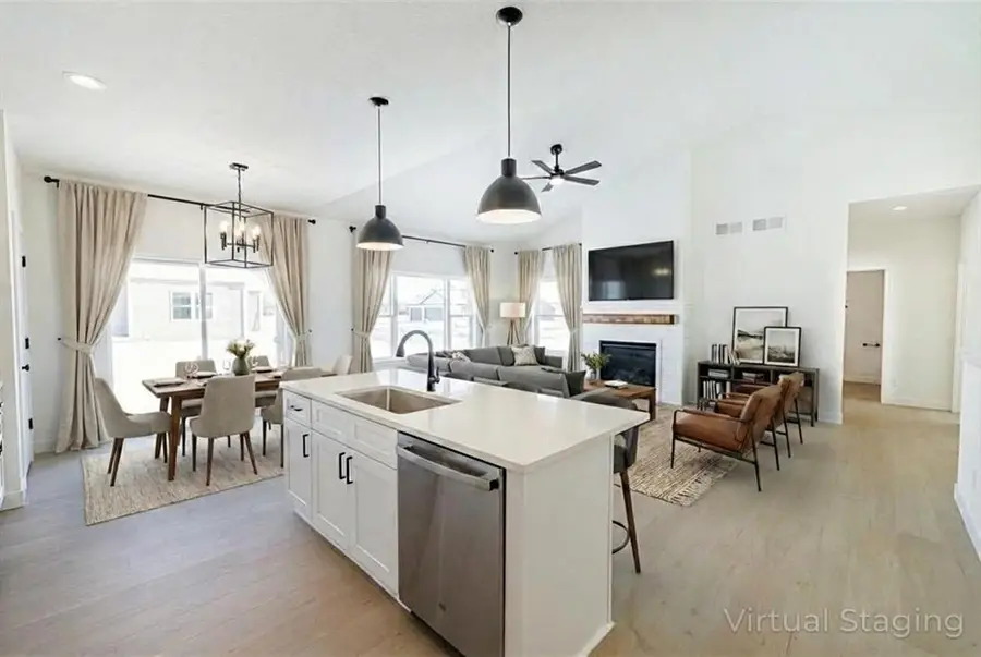 3740 N Woodbury Lane, Janesville, WI 53545 - #3