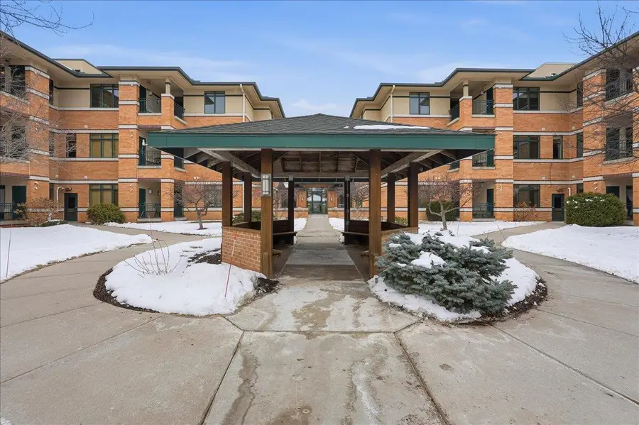 6767 Frank Lloyd Wright Avenue #305, Middleton, WI 53562 - #3
