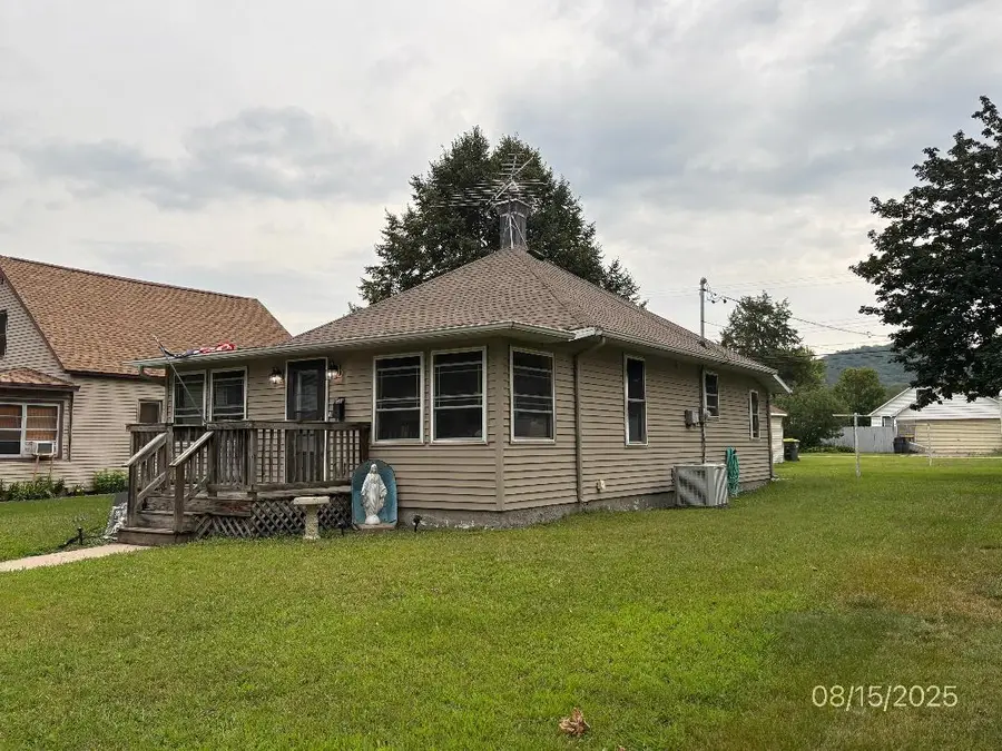 618 N Wacouta Avenue, Prairie Du Chien, WI 53821 - Image #2