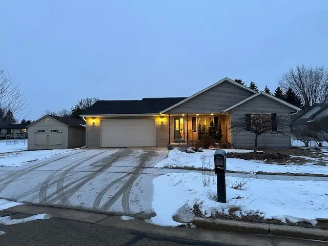 520 BITTERSWEET Lane, Waupun, WI 53963 - #1