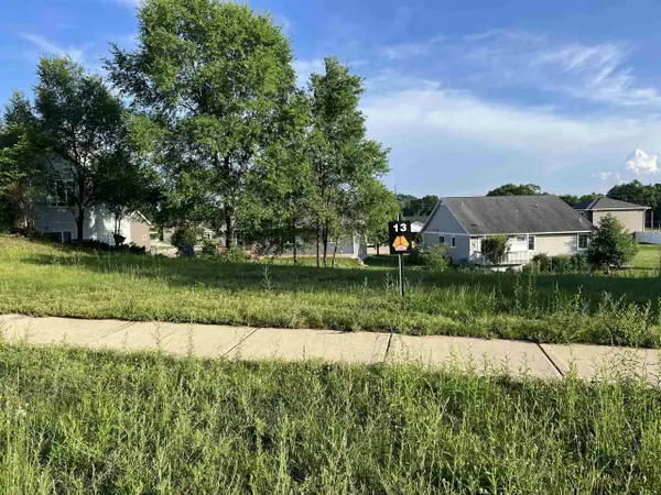 107-109 E North Street, Mazomanie, WI 53560