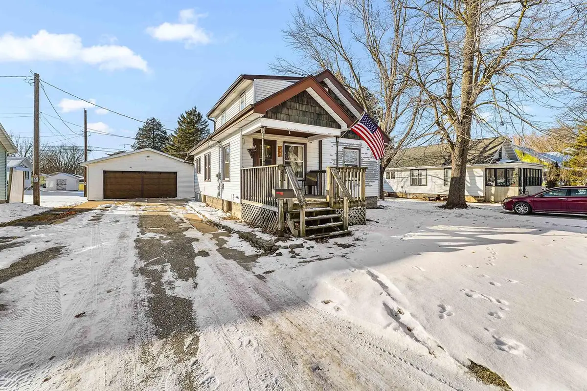 262 Walker Street, Waupun, WI 53963 - #1