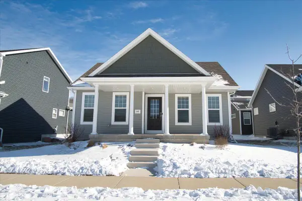 2167 Autumn Lake Parkway, Madison, WI 53718