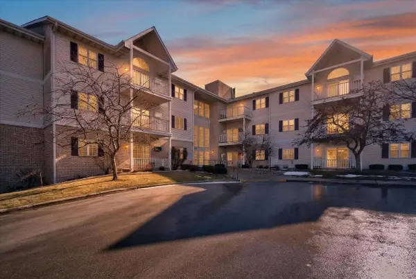 715 Canterberry Court #109, West Bend, WI 53090