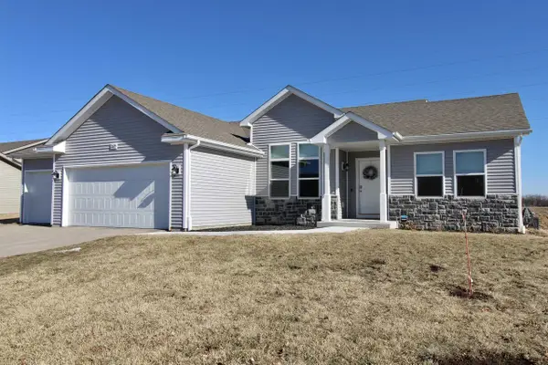 2635 S Claremont Drive, Beloit, WI 53511
