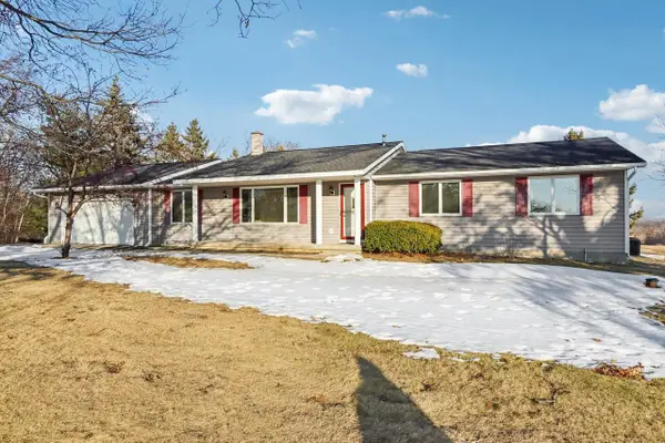 1070 Hageman Road, Belleville, WI 53508