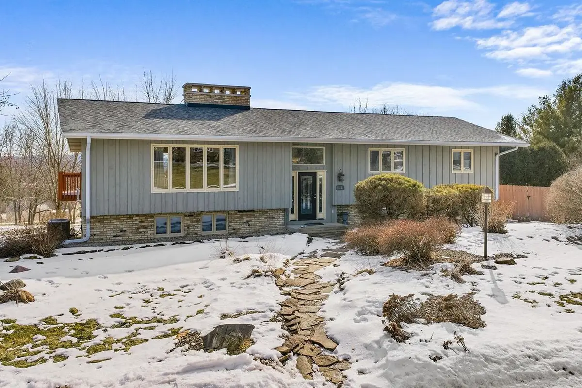 128 Monroe Street, Baraboo, WI 53913 - #1