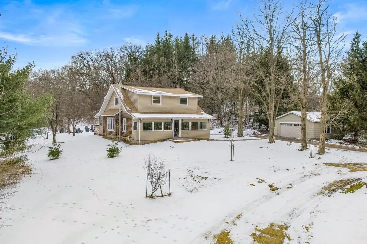 E10013 County Road P, Wisconsin Dells, WI 53965 - #1