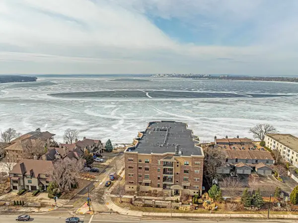 101 FERCHLAND Place #105, Monona, WI 53714