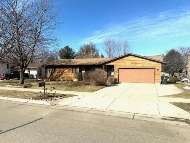 220 Tower Drive, Sun Prairie, WI 53590 - #2