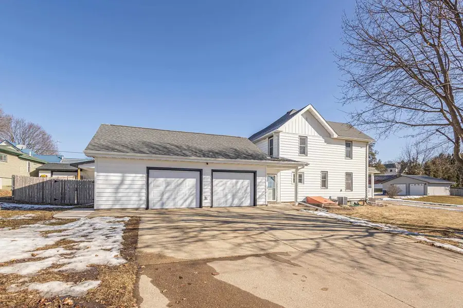 173 2nd Street, Benton, WI 53803 - #2