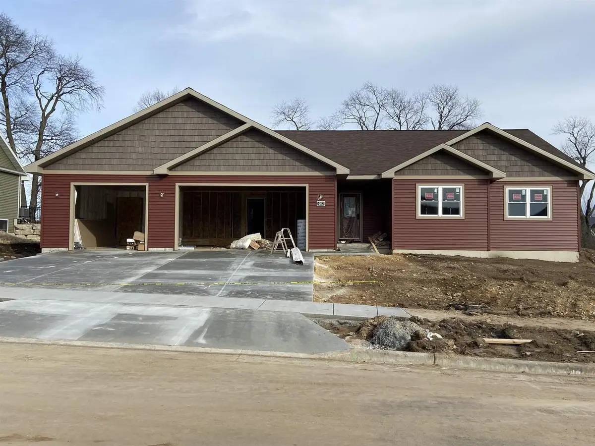 402 Roosevelt Street, Baraboo, WI 53913 - #1