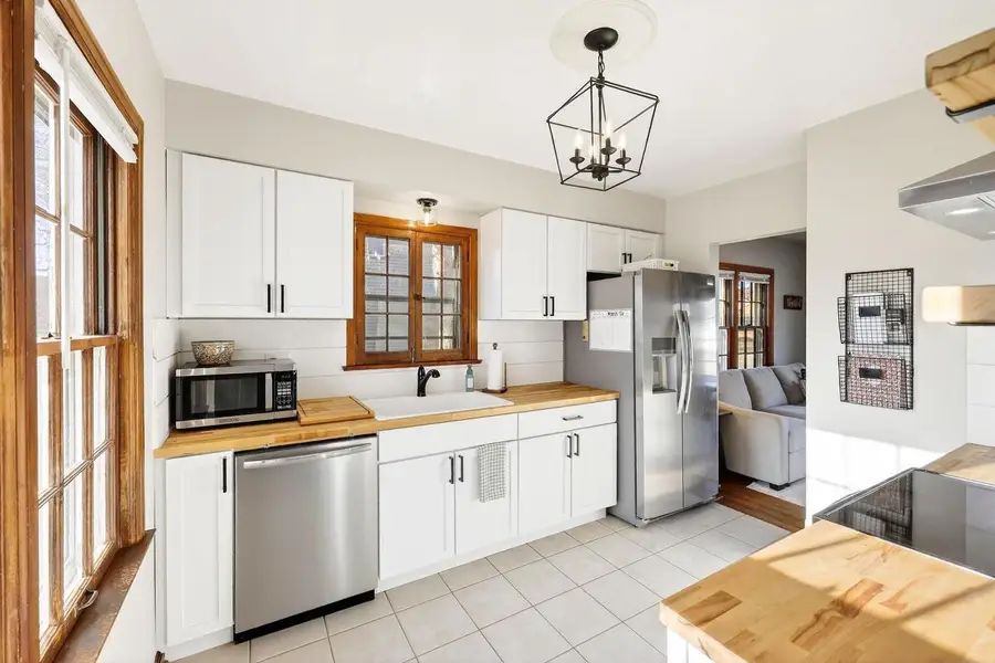 421 N Bristol Street, Sun Prairie, WI 53590 - #3