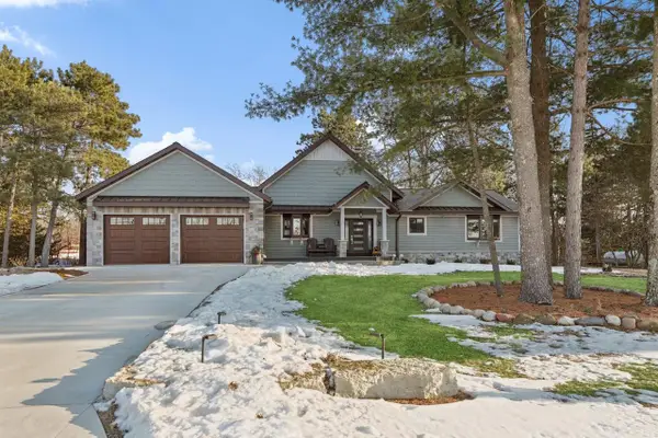 S1462 Indian Trail Parkway, Baraboo, WI 53913