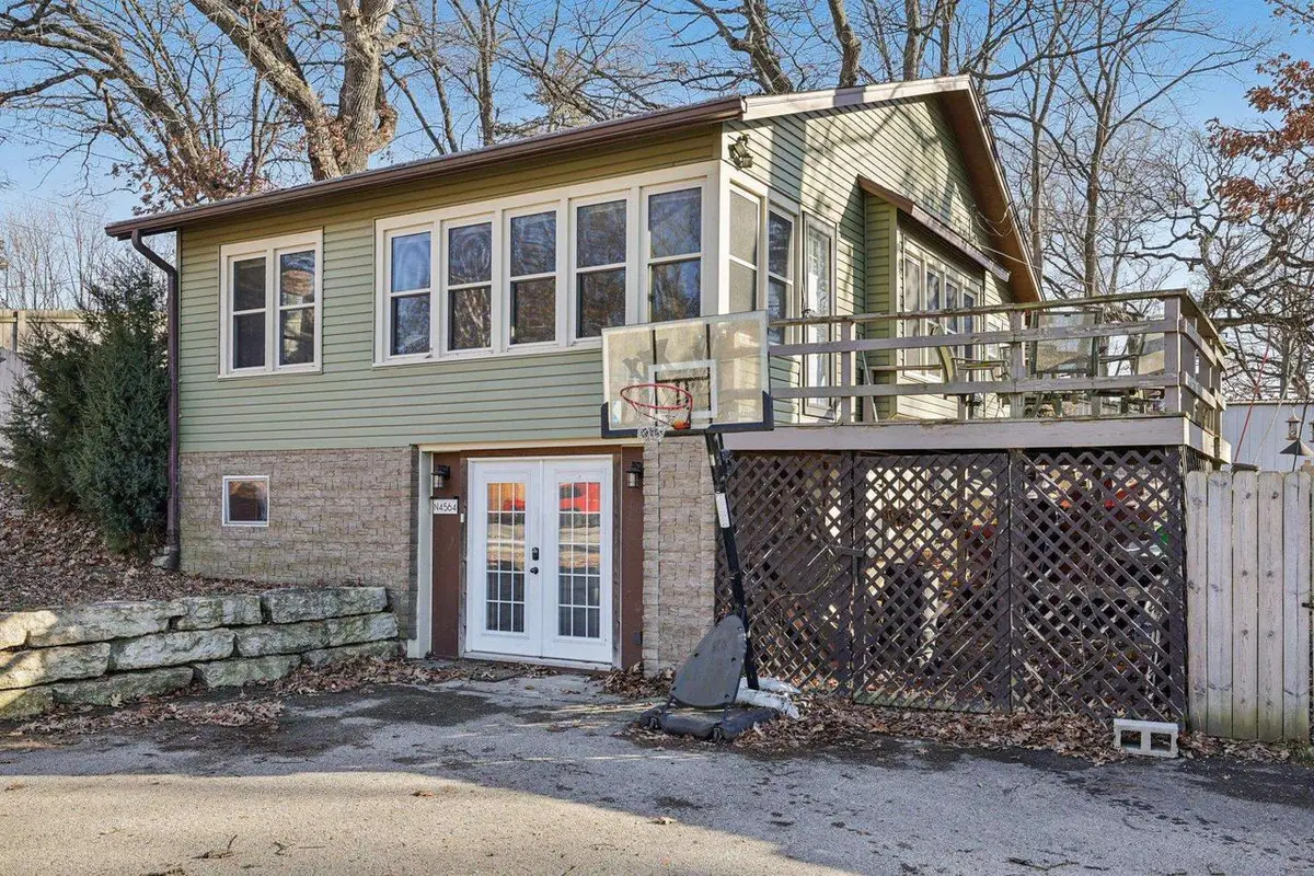 N4564 Warne Avenue, Cambridge, WI 53523 - #1