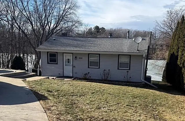 202 Sleepy Hollow Drive, Fall River, WI 53932 - #2