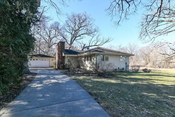 1138 Minocqua Crescent, Madison, WI 53705