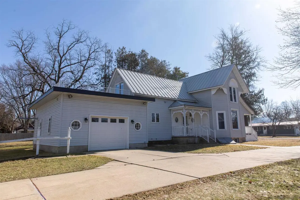 246 E 5th Street, Westfield, WI 53964 - #1