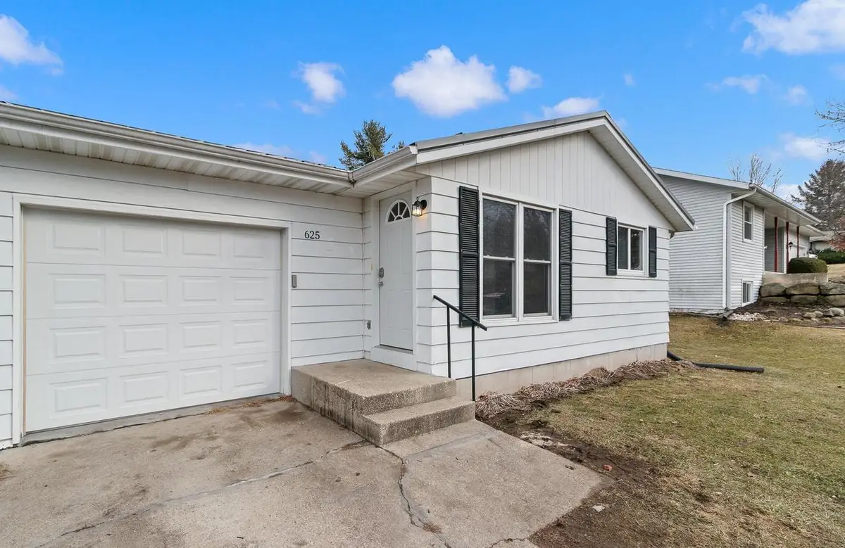 625 Cross Street, Poynette, WI 53955 - #1