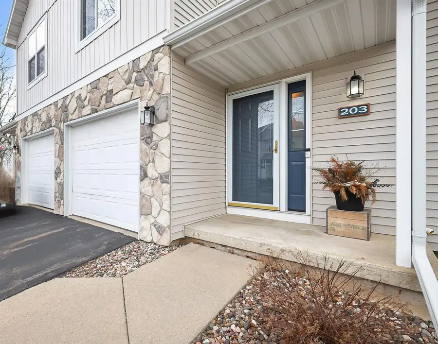 203 N Musket Ridge Drive, Sun Prairie, WI 53590 - #3