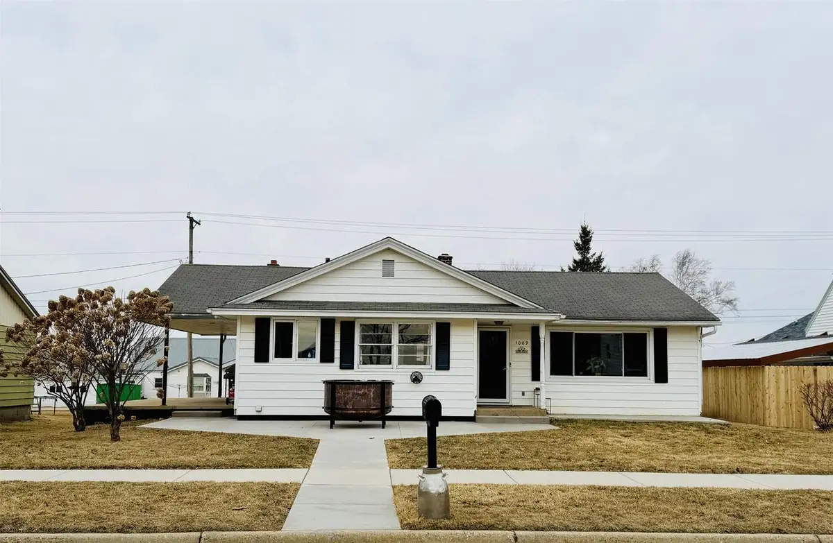 1009 30th Avenue, Monroe, WI 53566 - #1