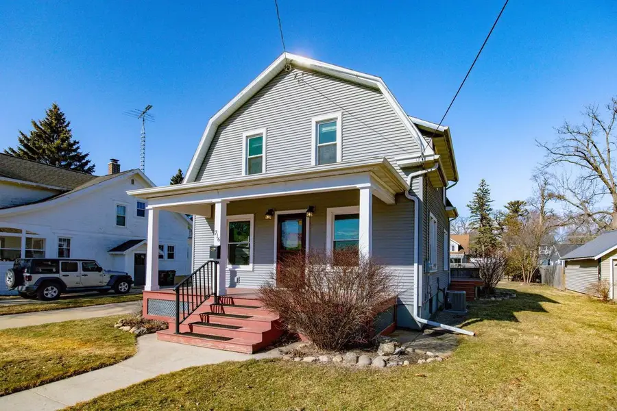 716 Charles Street, Fort Atkinson, WI 53538 - #2