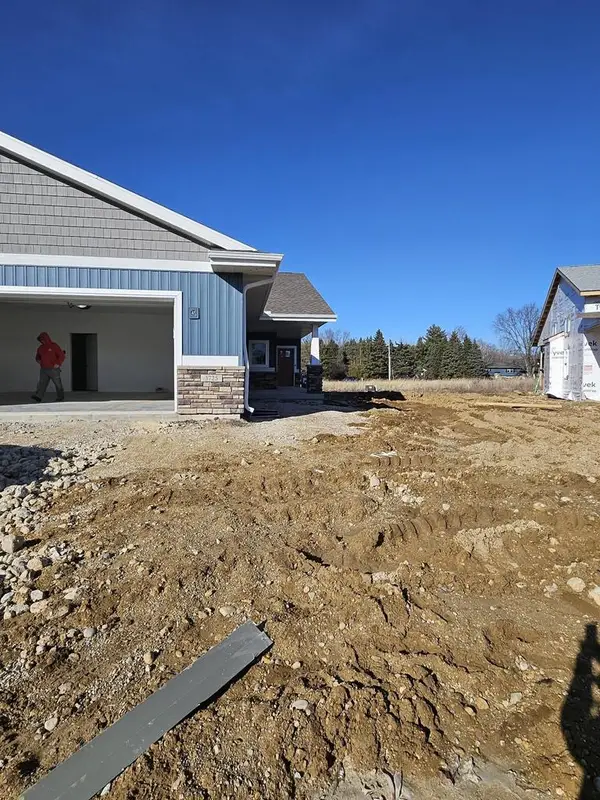 3725 Newcastle Drive #31, Janesville, WI 53546